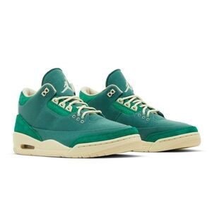 Jordan Men's Green Sneakers